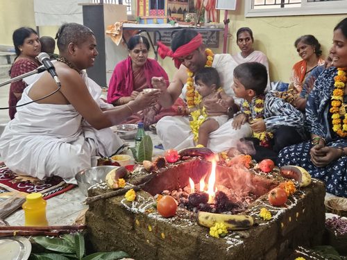 Devotees performing a yajna